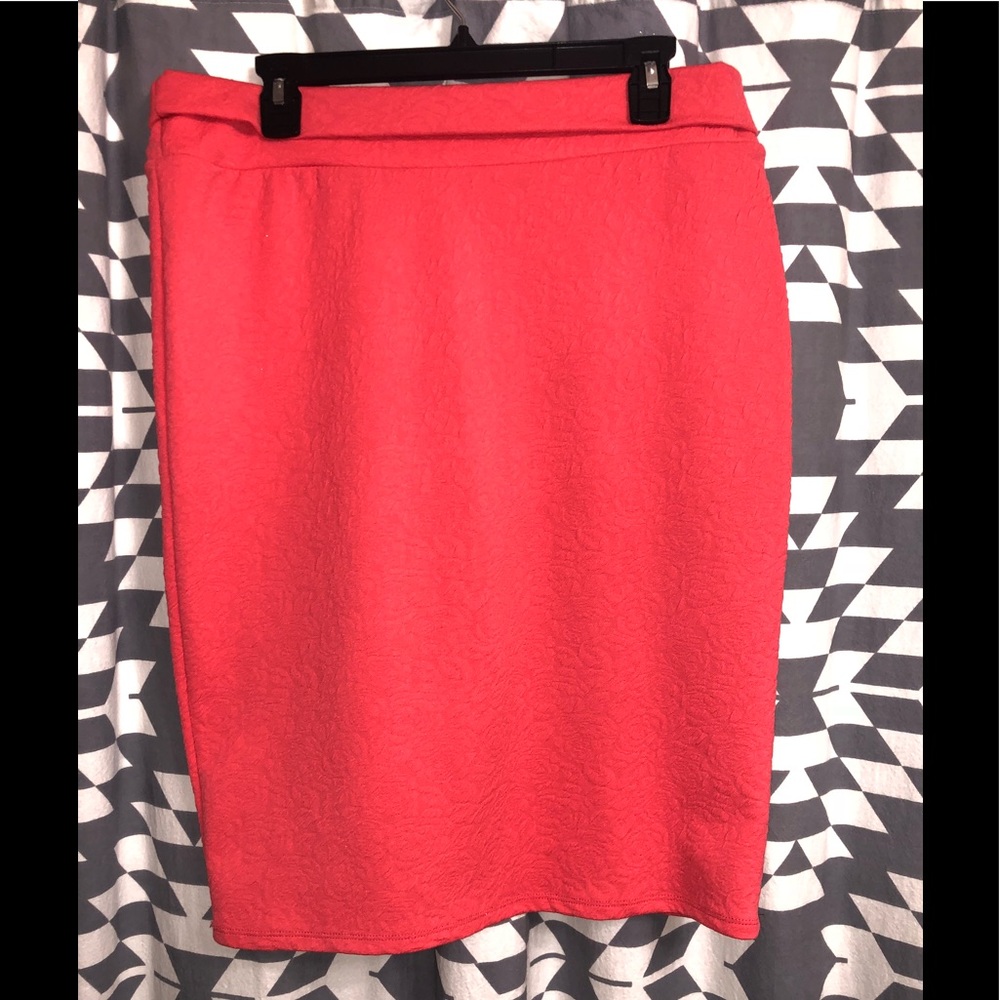LuLaRoe Cassie Coral Rose Detail Skirt
